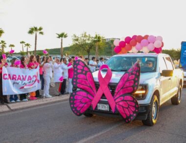 Tetakawi participando en la Caravana por la vida contra el cancer de mama san carlos 2025